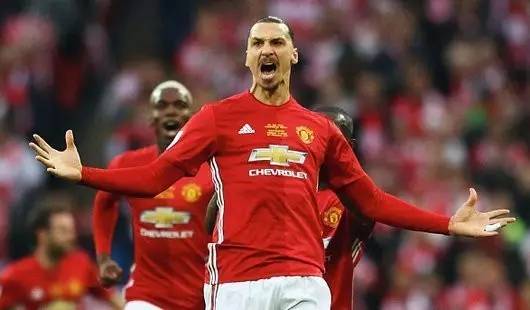 他在籃板和 他在籃板和